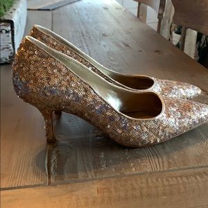 White House Black Market size 6.5